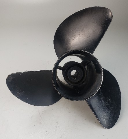 6K1-45978-02-98 Yamaha 1984 & UP SST LH 13-3/4 X 17 Propeller 150 175 200 + HP