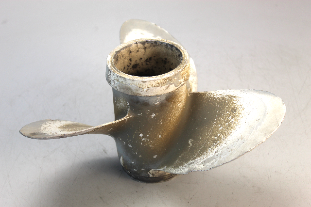 012037 PJ59 Michigan Wheel 1975-05 RH 12-1/2 X 13 Propeller 40+ HP 6 MTH HUB WTY