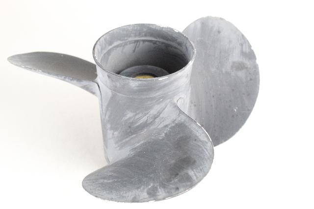 9411-133-17 Solas 1961 & UP RH 13-1/4 x 17 Propeller 40 45 50 + HP 6 MTH HUB WTY