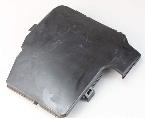 32891-87J10 5036077 Suzuki Johnson 1999-10 Electric Parts Cover 40 50HP 4S 3 Cyl