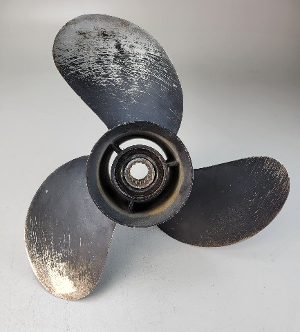 688-45932-60-00 Yamaha 1984 & UP SST RH 13-1/2 X 14 Propeller 50 60 70 75 80+ HP