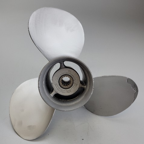 78118A40 Mercury 1977 & UP ALUM RH 14-1/2 x 17 Propeller 90 115 135 150 175+ HP