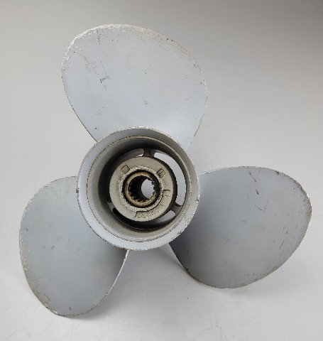 77338A33 Mercury 1961 & UP ALUM RH 14 X 11 Propeller 40 50 60 65 70 75 80 85+ HP