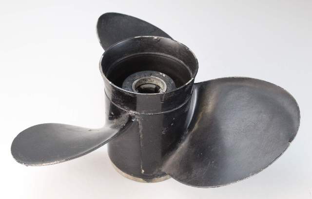 78116CP1 Mercury Black Max 1977 & UP Aluminum RH 15-1/4 x 15 Propeller 90-300 HP