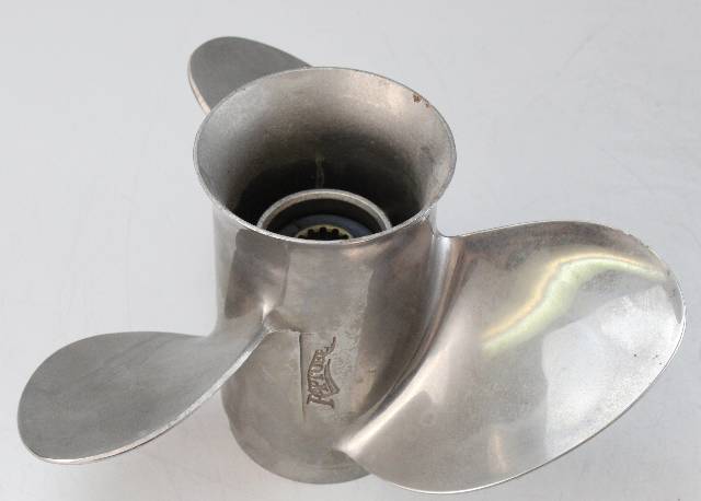 033094 Michigan Wheel Rapture 1972 & UP SST RH 10-1/2 x 12 Propeller 25-65 HP
