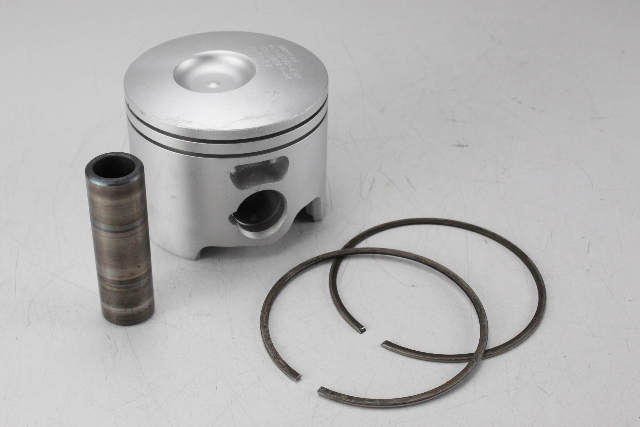 C# 5008399 Johnson Evinrude Standard 2-Ring Piston CLEAN