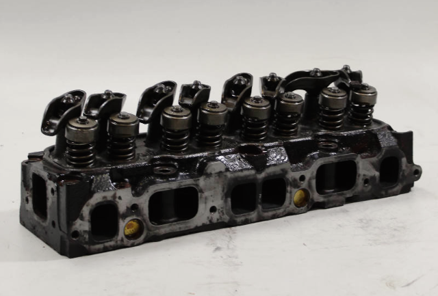 2777770 GM  936-810840 Mercruiser 1990 Cylinder Head 3.0L