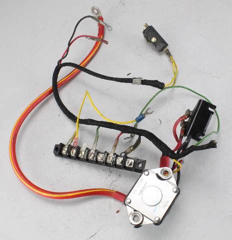F460917 FA510497 F84449 Force 1983-1984 Starter Relay & Terminal Block 25 HP
