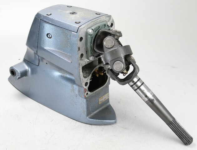6T5-45111-00-EK Yamaha 1989-90 Sterndrive Upper Outdrive Drive 4.3L 22x24 Teeth