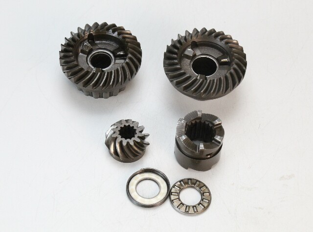 85131 85135A2 Mercury 1980-1983 Gear Set 18 20 25 HP 2 Cylinder