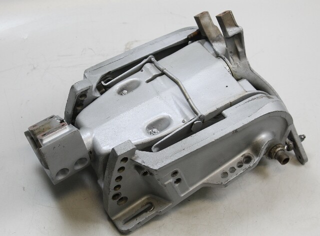Johnson Evinrude 1976 - 1988 Swivel Bracket & Steering Arm 85 88 + HP