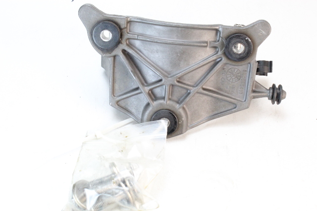 897568T01 8M0036417 Mercury Alternator Bracket 75 80 90 100 115 HP EFI 4 Stroke