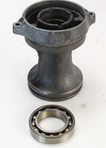 56120-92J01-0EP Suzuki Prop Shaft Housing 100 115 140 HP 56120-92J00-0EP