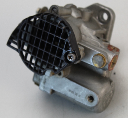 5702A19 WMK18 WMK-18-3 Mercury 1978-1979 Bottom Carburetor 115 HP