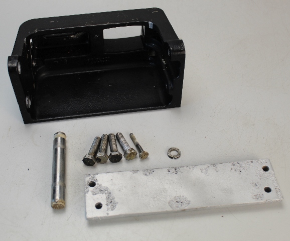 18486F5 Mercury 1987-91 Anchor Bracket 30 35 40 45 + HP