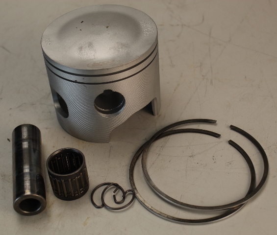 432078 5006674 Johnson Evinrude 1988-92 .30 OS STBD Piston 185 200 225 HP REFURB