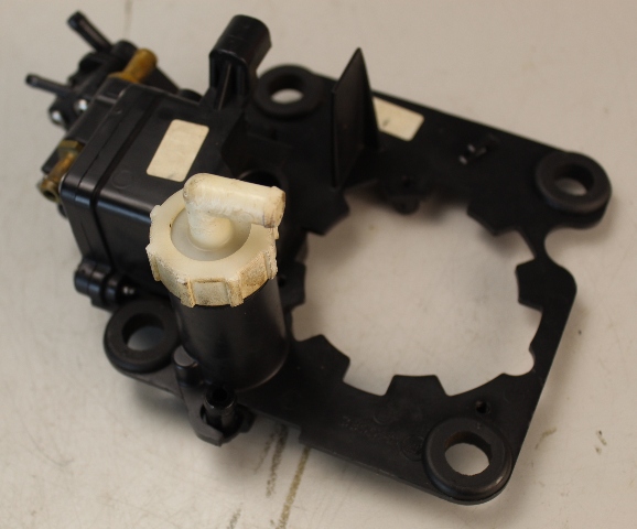 340082 332365 433352 Johnson Evinrude 1995-01 Fuel Bracket & Pump 90 100 115 HP