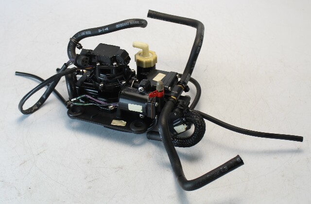 437778 340082 Johnson Evinrude 1995-2001 Fuel Bracket & Pump 90 115 HP 1 YR WTY