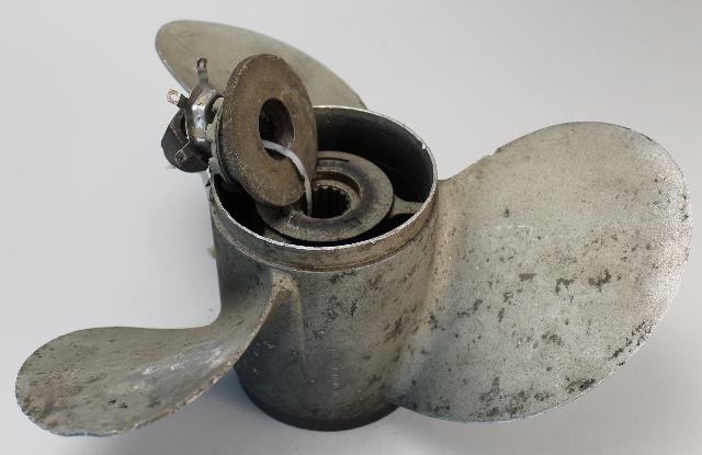 48-78120A40 1978 & UP Aluminum Mercury Propeller 14 x 19 90 115 135 150+ HP