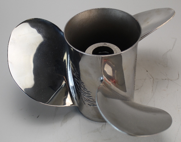 48-16319A46 Stainless Steel Mercury Vengeance Propeller 13 3/4 x21 P LH NEW