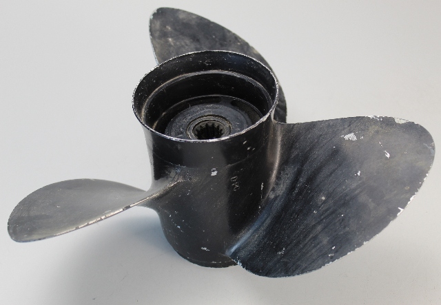 011002 Michigan Wheel 1968 & Newer RH 13-3/4 X 15 Propeller 40+ HP 6 MTH HUB WTY