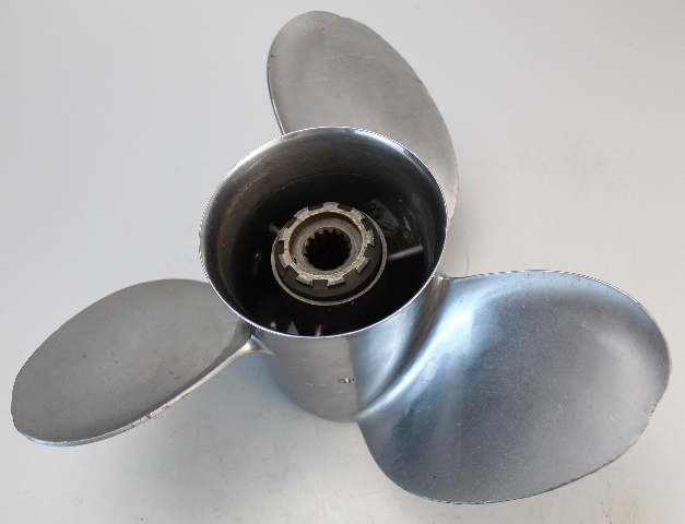 Mercury Stainless Steel Propeller 3 Blade 14 1/2 x 20 15 Splines V6