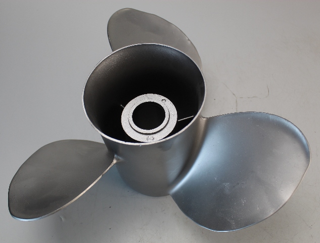 48-16316 Mercury Vengeance Propeller 14 x 19 RH 90 115 135 150 175 + HP