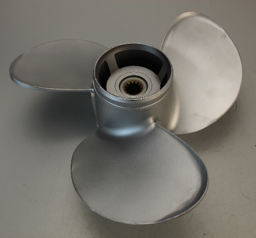 177202 Johnson Evinrude 1968 & UP Propeller RH 13-7/8 x 11 40 + HP 6 MTH HUB WTY