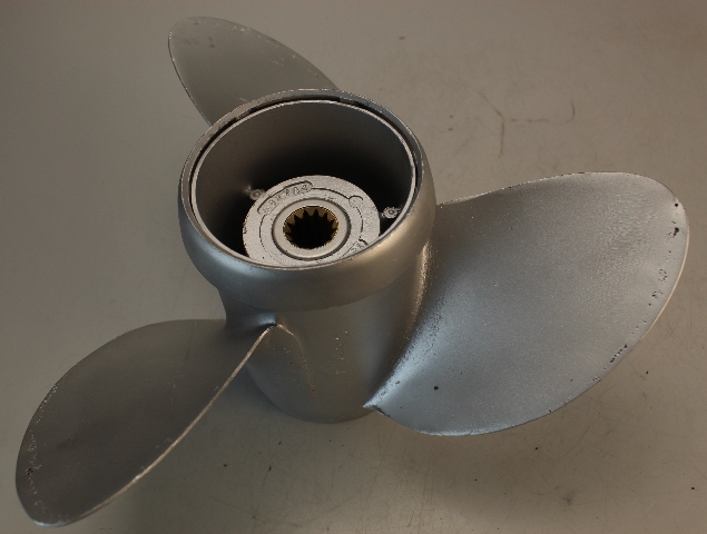 382764 Johnson Evinrude 1968 & UP 13-1/4x17 ALUM Propeller 40 + HP 6 MTH HUB WTY