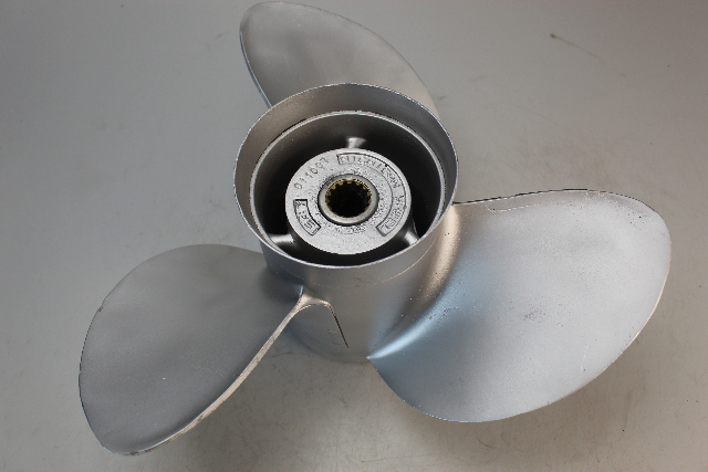 011007 Michigan Wheel 15 x 17 3 RH Blade Propeller 90 100 115 + HP 6 MTH HUB WTY