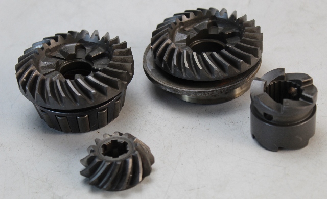 83877T 83879T 83869T 81473T Yamaha Mariner 1978-1992 Complete Gearset 40 HP