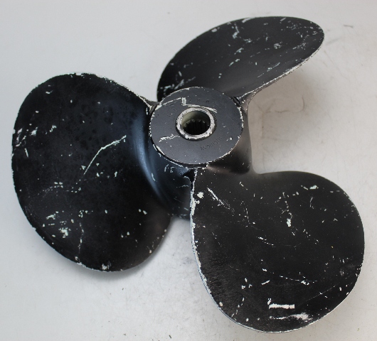 082011 Michigan Wheel All Years 15 x 17 LH Propeller 200 + L 6 MTH HUB WTY