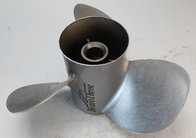 48-823668A60 Mercruiser Bravo Three 1994 & Newer RH 14 x 26 Propeller 4.3 5.0+ L