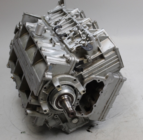 395016 Johnson Evinrude 1984 Rebuildable Powerhead 150 235 HP
