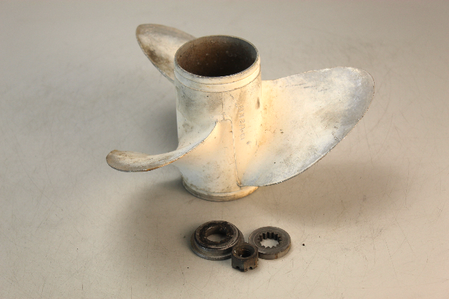 386637 Johnson Evinrude 1979 & UP RH 10-1/2 x 11 Propeller 15 + HP 6 MTH HUB WTY