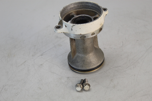 437774 C# 322287-2 Johnson Evinrude 1974-2007 Bearing Carrier 9.9 15 HP