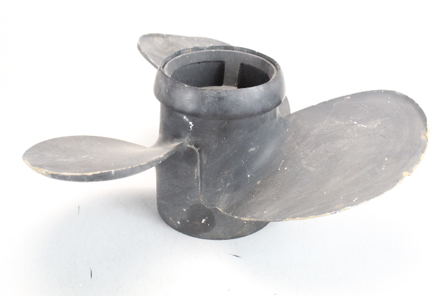 177202 Johnson Evinrude 1968 & UP Propeller RH 13-7/8 x 11 50 + HP 6 MTH HUB WTY