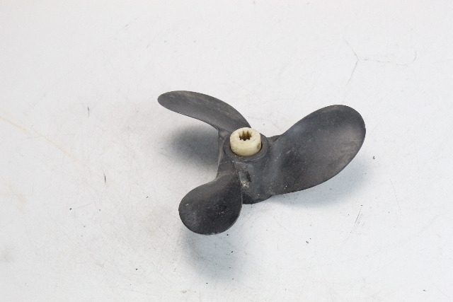 430265-1 Force Chrysler Plastic 3 Blade RH 8 x 8-1/4 Pin Hub Propeller 9 Splines