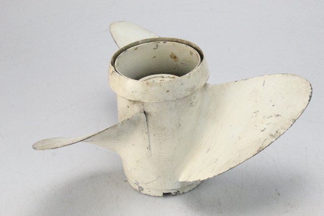 382764 Johnson Evinrude  13-1/4 x 17 1968 & UP Propeller 55 + HP 6 MONTH HUB WTY