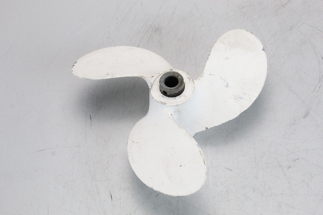 390830 778796 Johnson Evinrude 1980-2005 8-3/5 x 7 RH Propeller 4 4.5 + HP