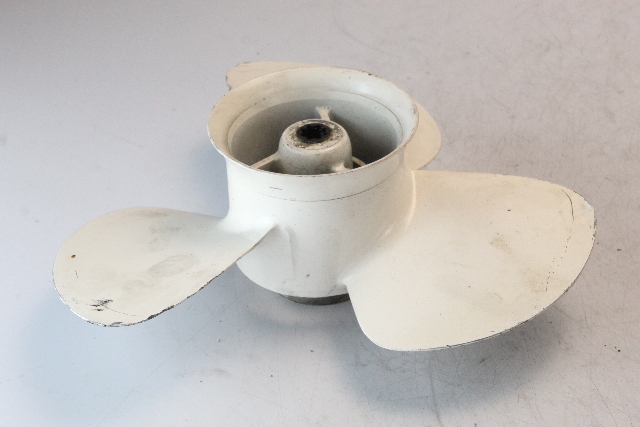 69G-45941-00-00 Yamaha 1984 & UP 11-3/4 x 5-3/4 Propeller 8 + HP 6 MTH HUB WTY