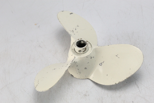 380637 0177180 Johnson Evinrude 10-1/2 X 12 1951-85 RH Propeller 25 28 30 + HP