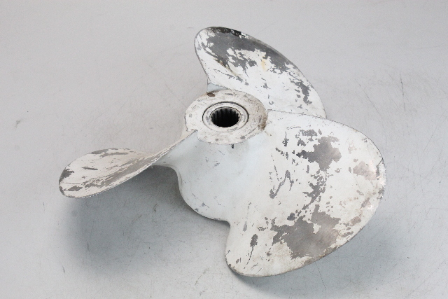814633 Volvo Penta Aquamatic RH 14 x 19 All Years Propeller 200 250 270 275 + HP