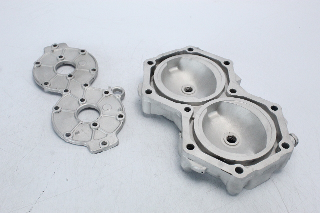 Johnson Evinrude 1973 - 1997 STBD Cylinder Head 80 85 88 90 100 110 112 115 + HP