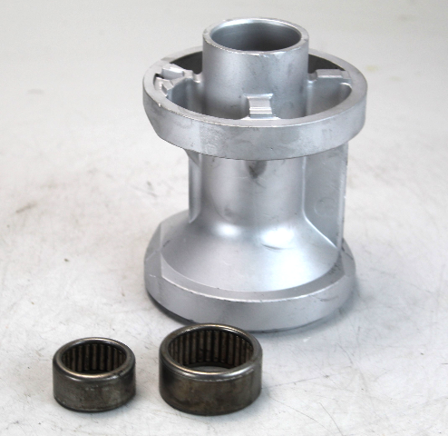C# 818763-C1 818763A10 Mercruiser 1983 & UP Bearing Carrier Alpha I Gen II CLEAN