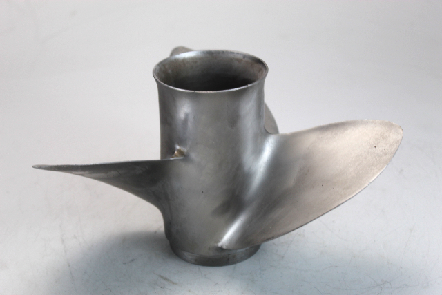 013010 Michigan Wheel 12-1/4 x 15 RH Propeller 40 48 50 55 + HP 6 MTH HUB WTY