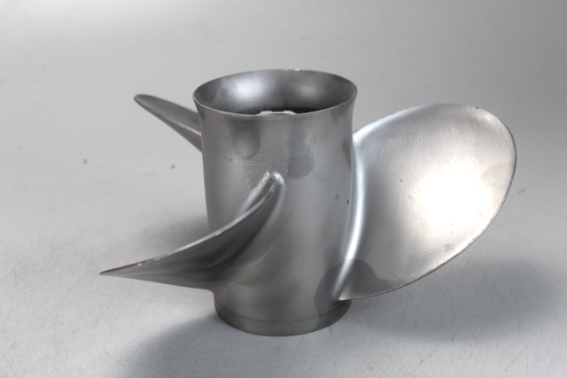 48-72762A5 Mercury SST 1961 & UP RH 13-1/4 X 19 Propeller 40 50 60 65 70 75 + HP