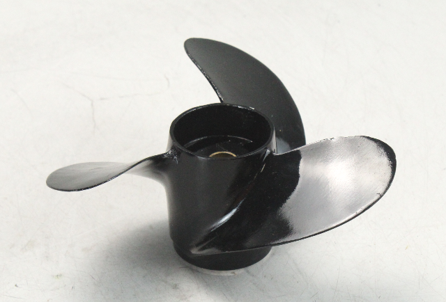 48-812950A01 Mercury ALUM 8.4 x 9 1987 & UP Propeller 4 5 6 HP NEW