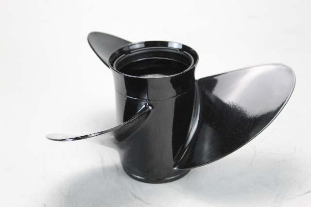 992103 Michigan Wheel Vortex XHS ALUM RH 13-3/4 X 15 Propeller 40-250 HP NEW