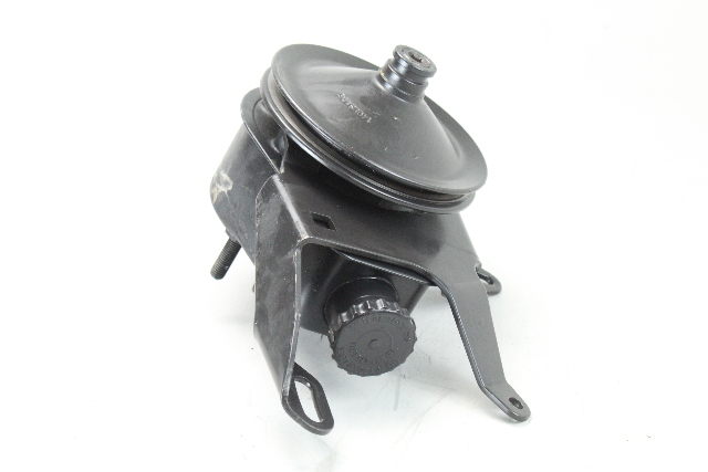 3853804 C#: 14023176 Volvo Penta Steering Pump & Bracket